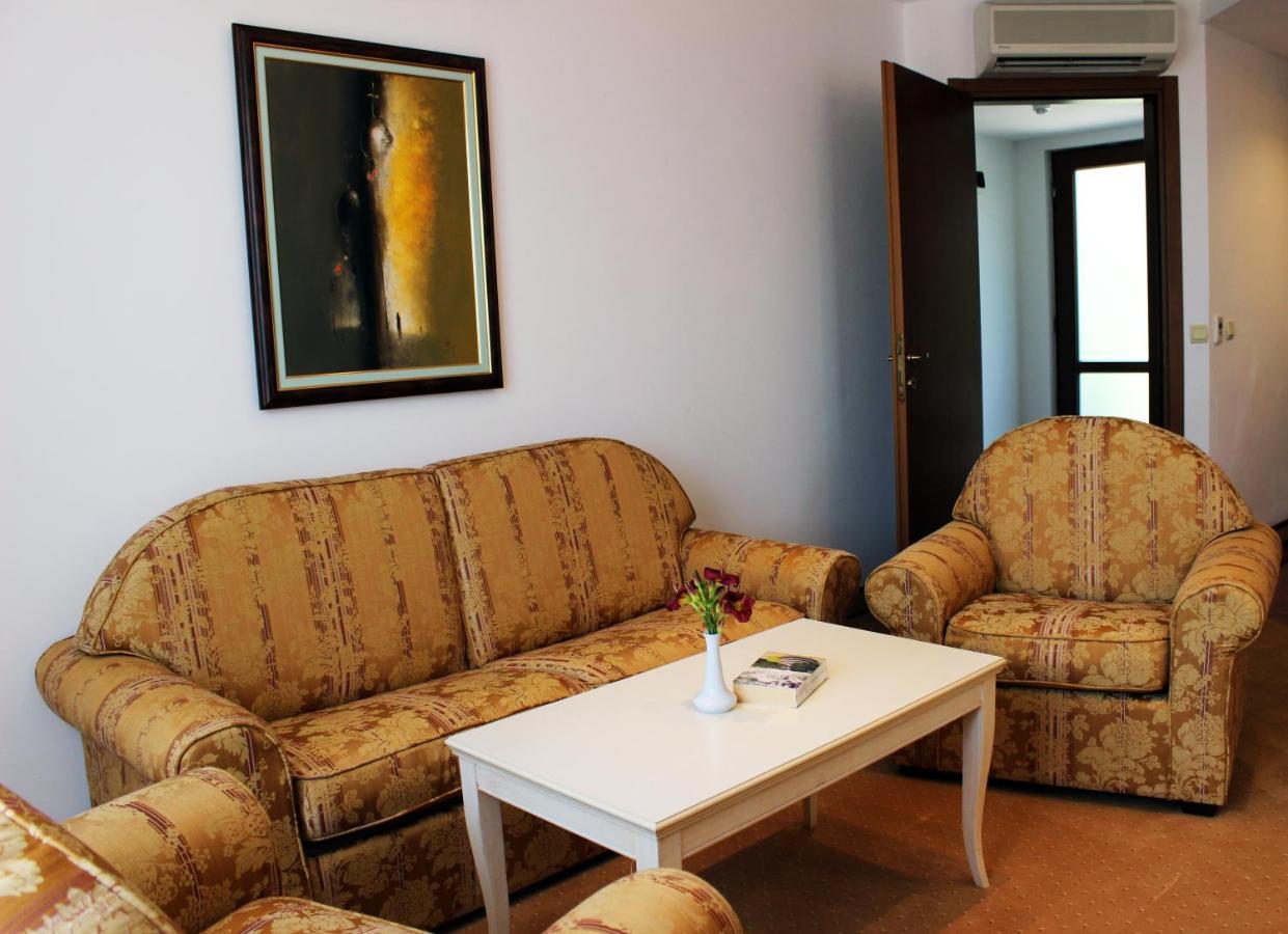 Helena Vip Villas And Suites Солнечный берег Экстерьер фото