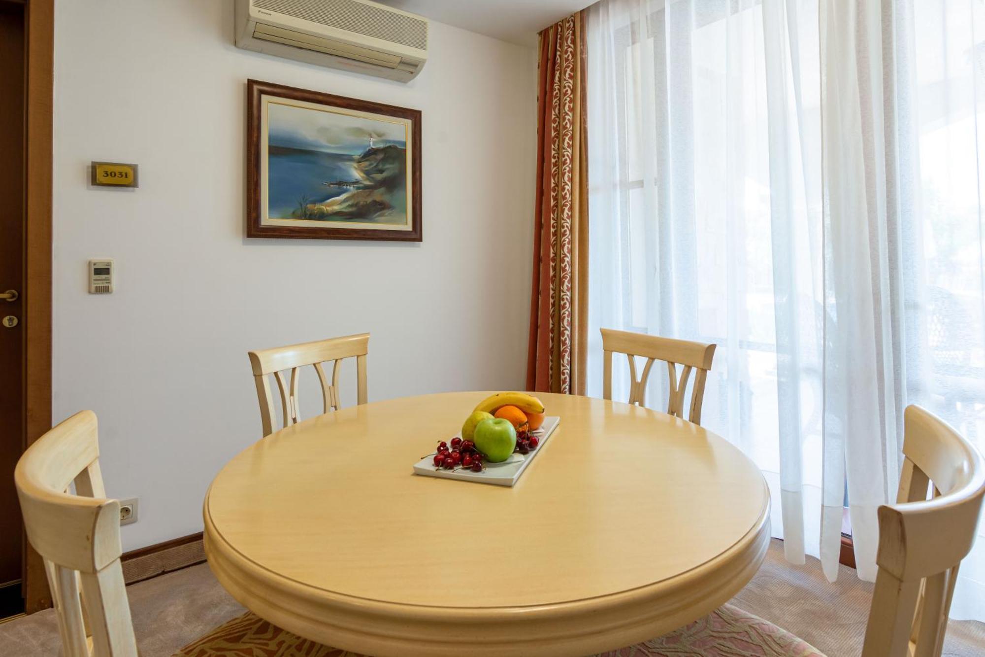 Helena Vip Villas And Suites Солнечный берег Экстерьер фото