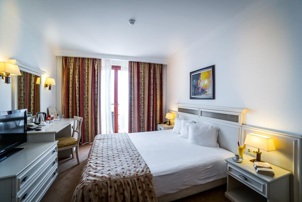 Helena Vip Villas And Suites Солнечный берег Экстерьер фото