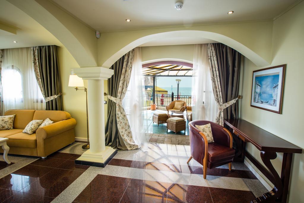Helena Vip Villas And Suites Солнечный берег Экстерьер фото