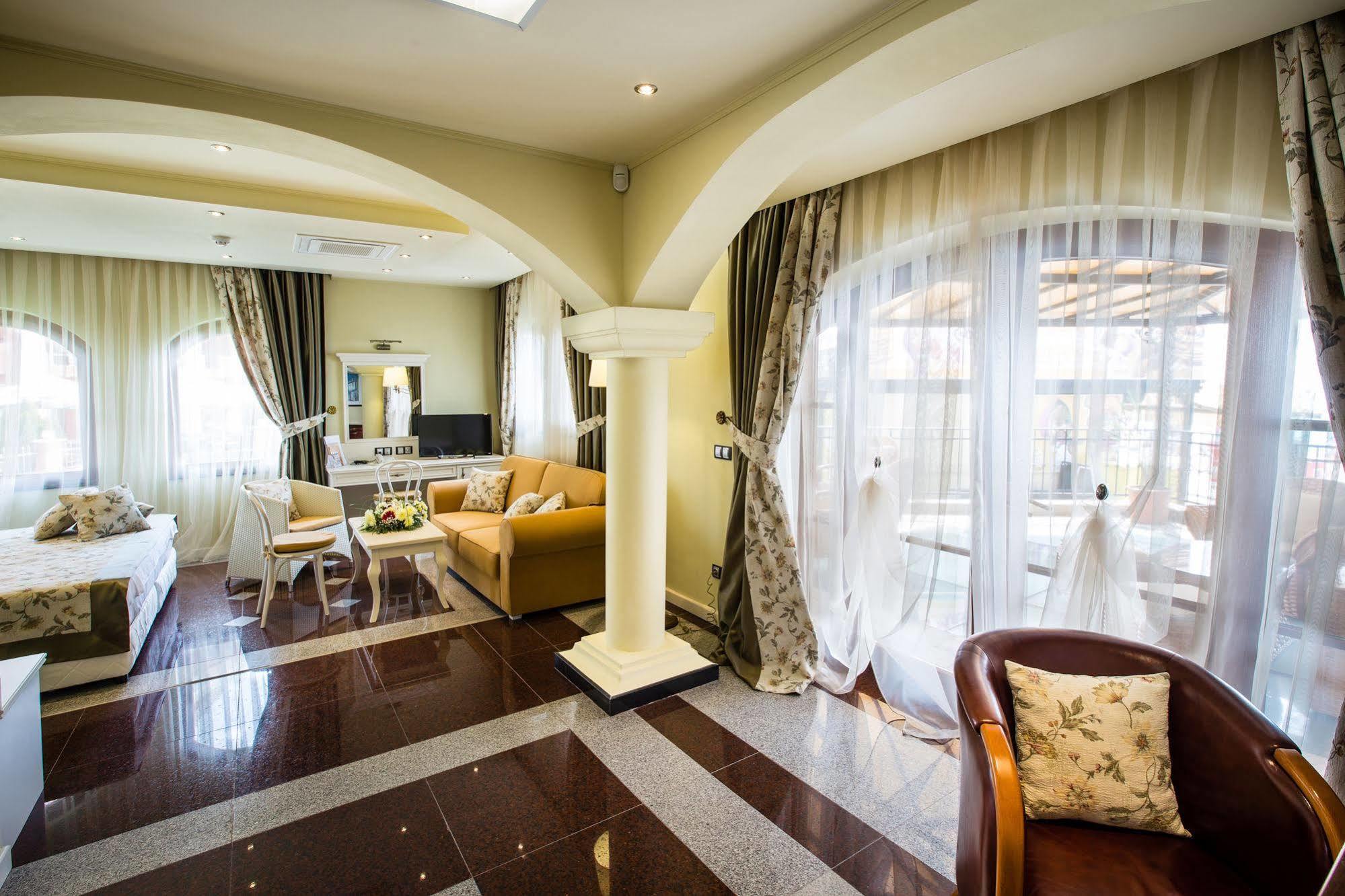 Helena Vip Villas And Suites Солнечный берег Экстерьер фото