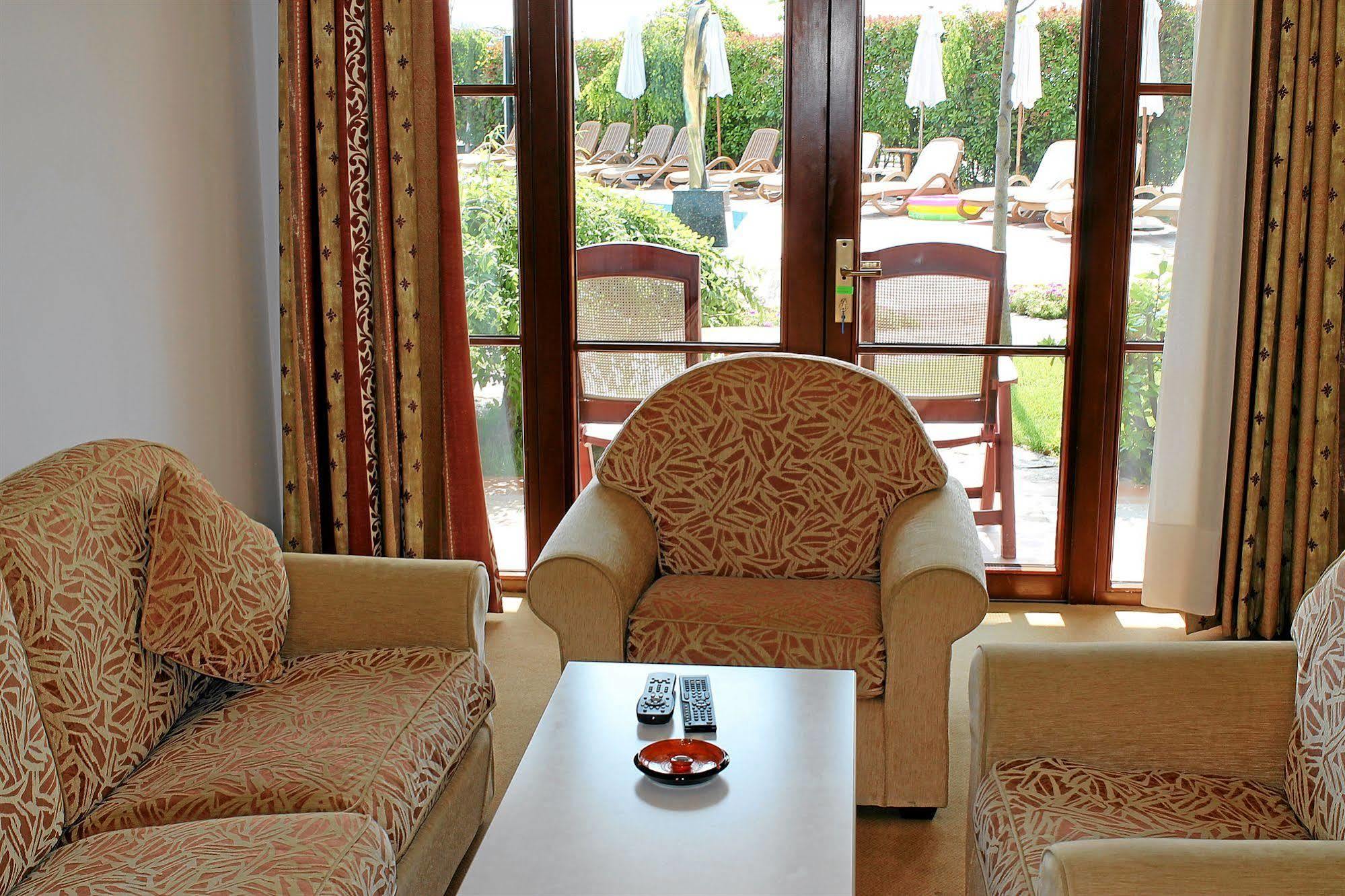 Helena Vip Villas And Suites Солнечный берег Экстерьер фото